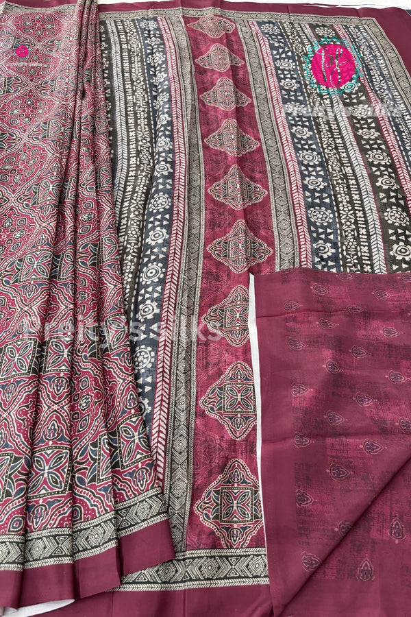 Semi Crepe Silk with Floral Printed saree -PF81116