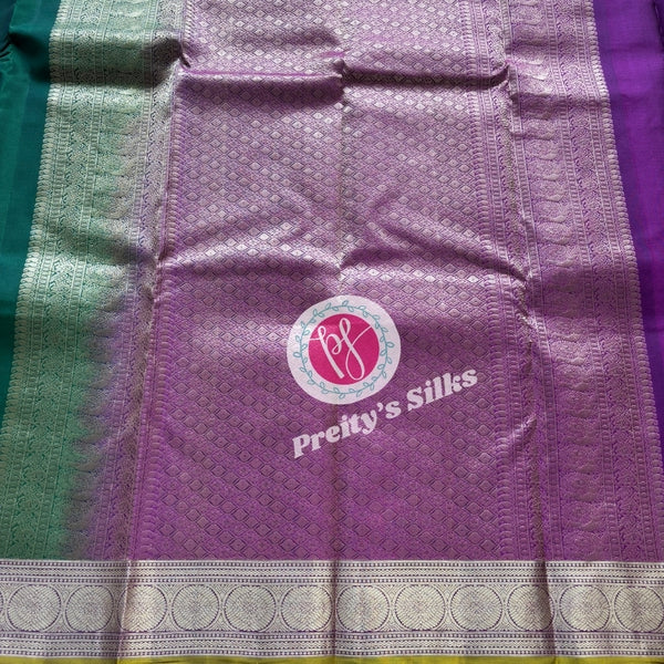 Pure Kanchipuram Silk-Bottle green with Magenta-PF00895